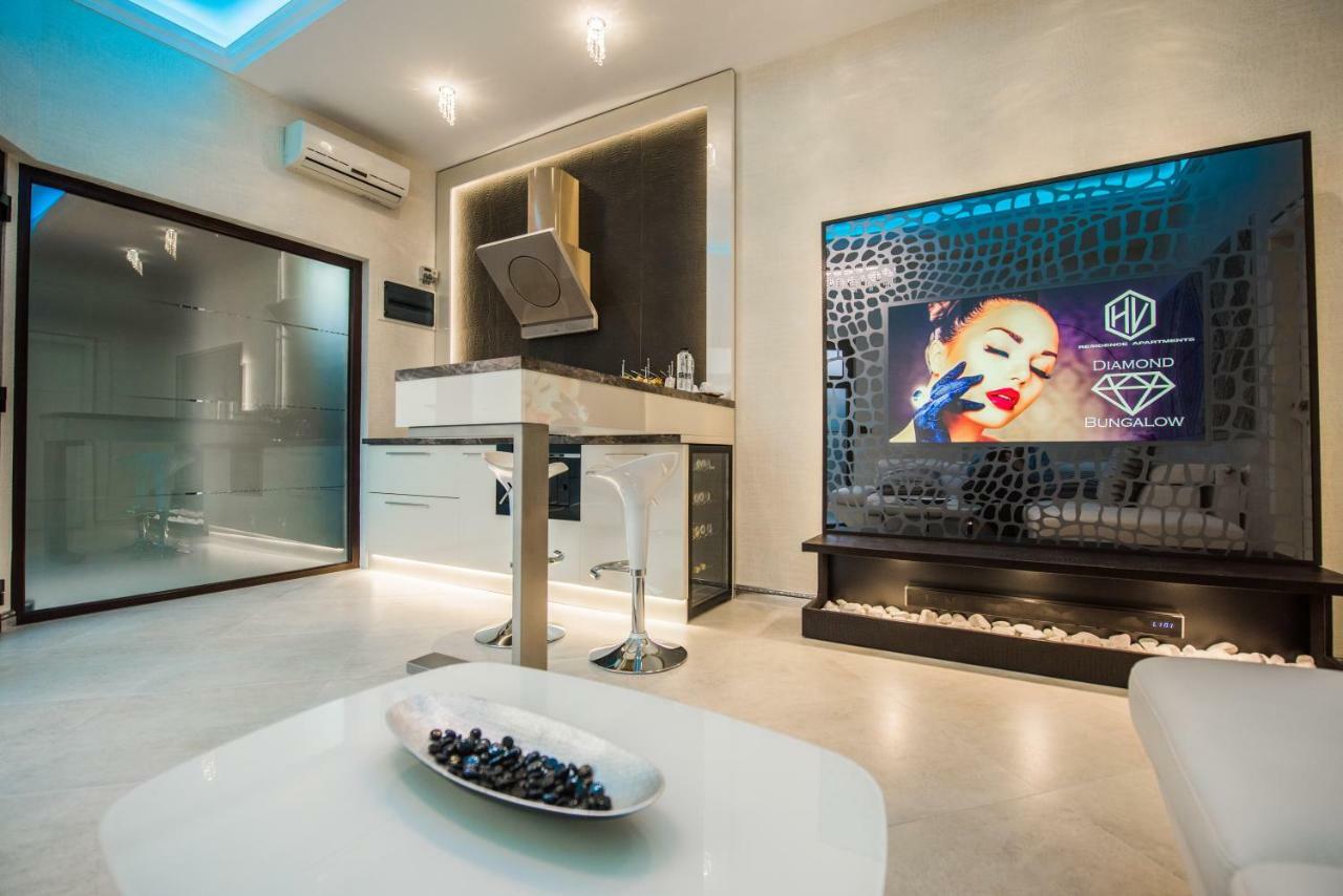H & V Residence - Diamond Bungalow Apartment Arad Exterior photo